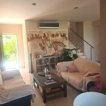 Aparthotel Manto Tirós