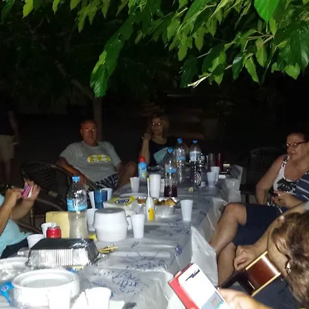 Manto Aparthotel 2*