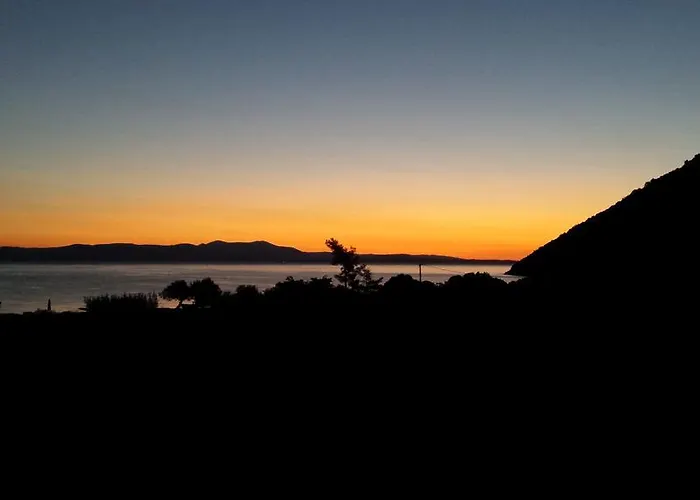 Aparthotel Manto Tirós